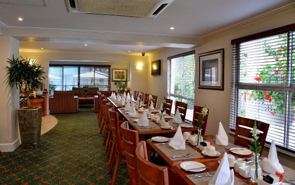 Courtyard Hotel Sandton Johannesburg image 5