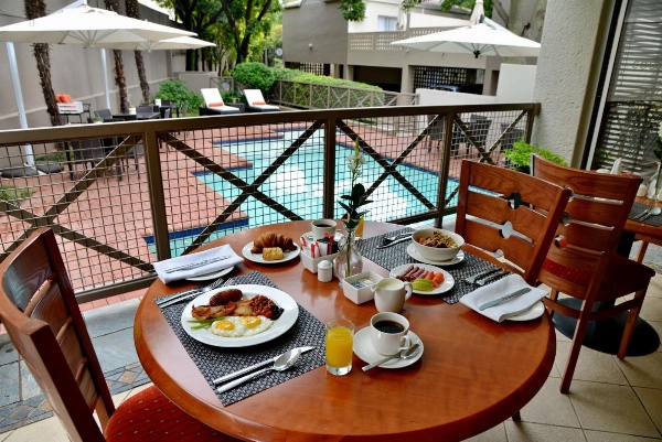 Courtyard Hotel Sandton Johannesburg image 6